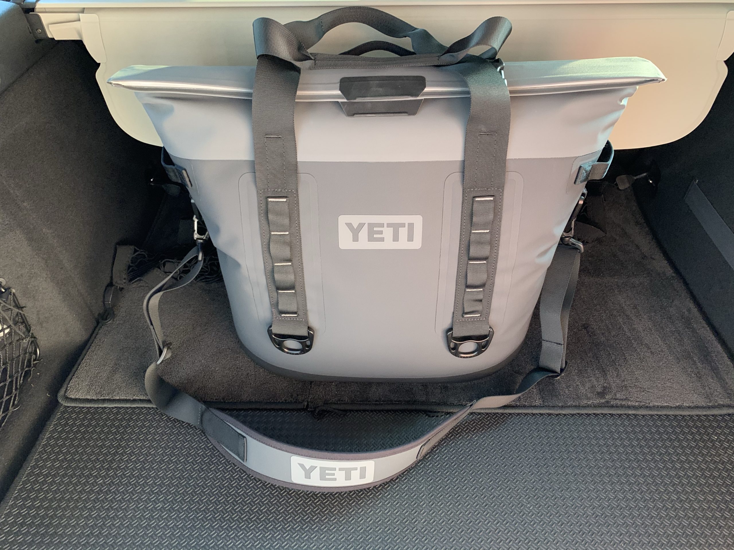 新品未使用】YETI Hopper M30 イエティソフトクーラーボックス